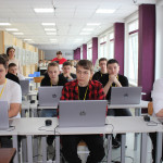 Студенты за ноутбуками