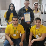 Общее фото студентов с грамотами